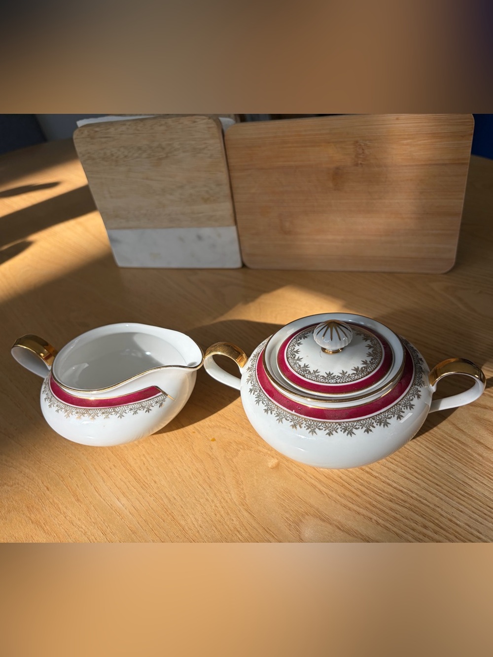 Chaletonte Porzellan Bavaria Creamer and Sugar - White with Maroon and Gold